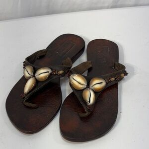 🥠 Mystique  brown leather Sandals with seaShell Details